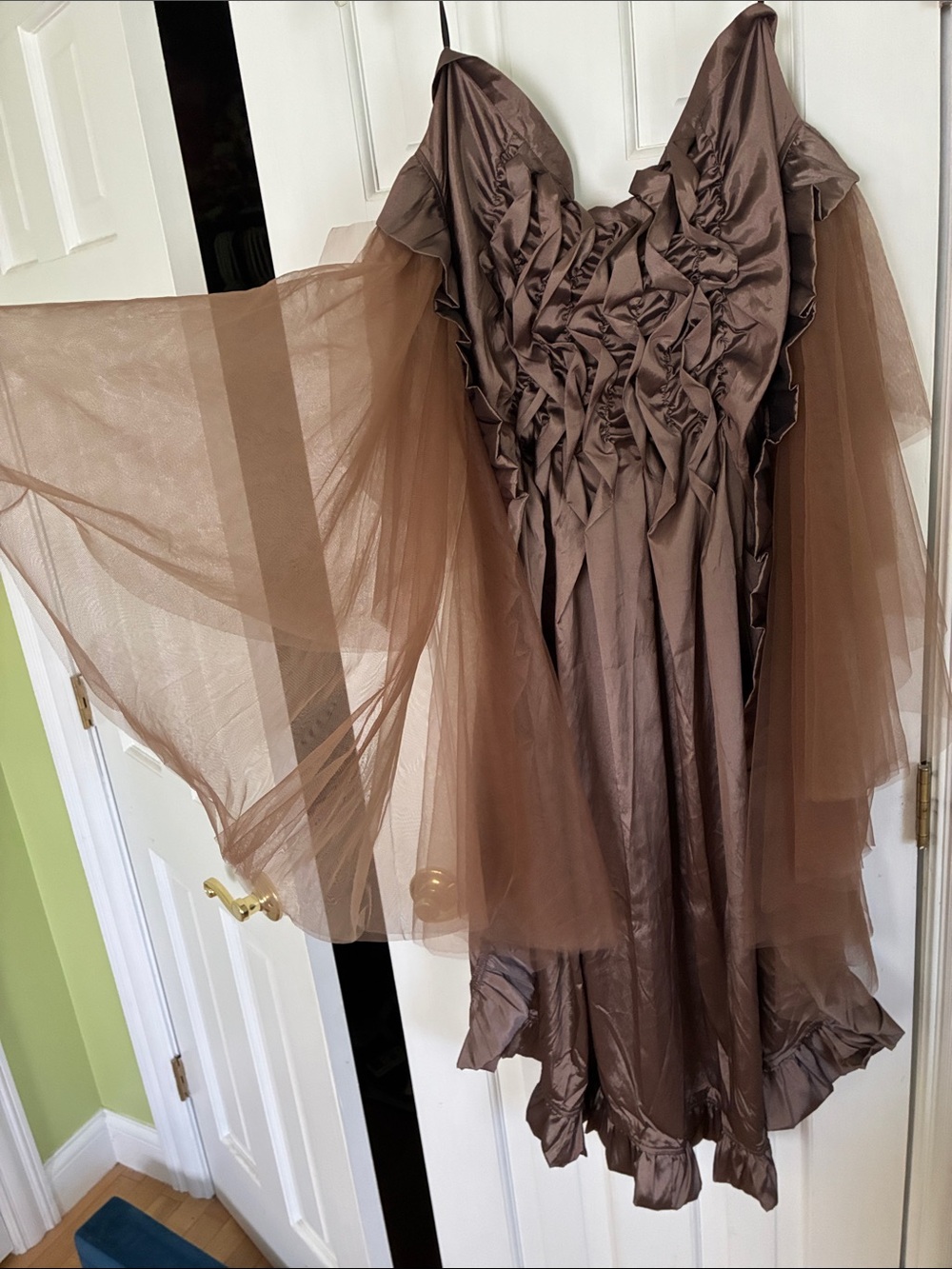 NWT Brown Women's Cape/Skirt to go over a bustle.- Satin-Trim Tie Front - Picture 5 of 10